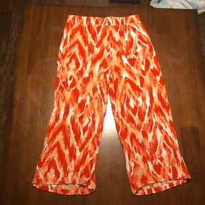 Donna Moore Women's Orange/Red Abstract Pull-On Capri Pants Pockets